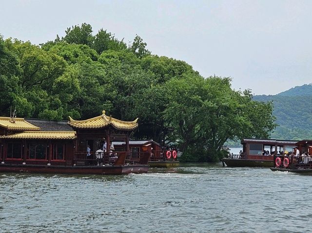 A trip to the West Lake at Hangzhou