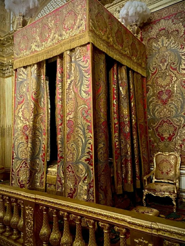 Palace of Versailles – A Journey into Royal Grandeur