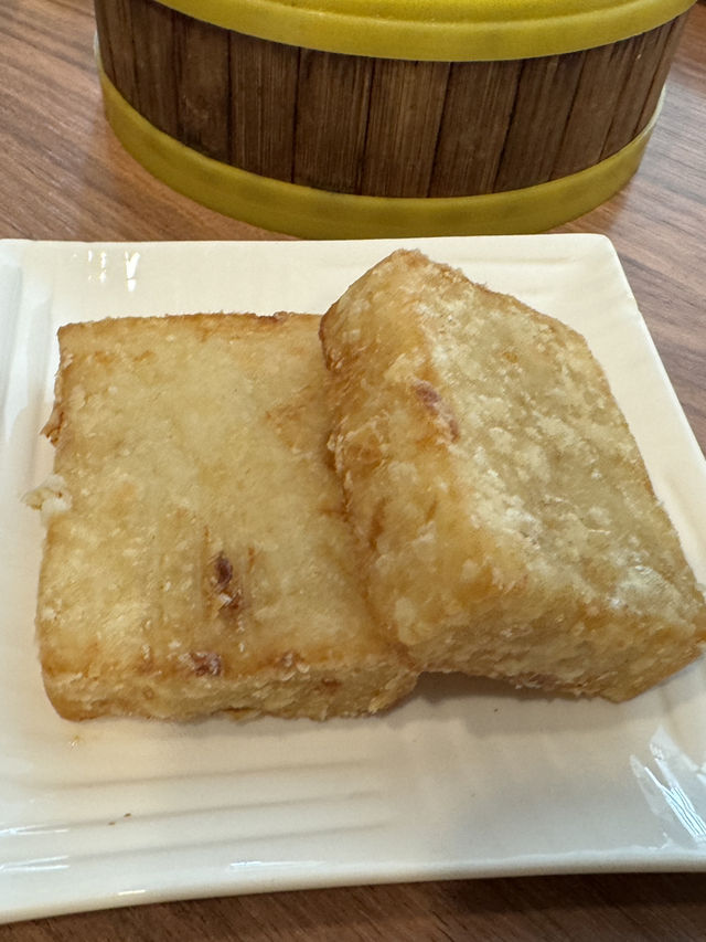 Kuu Comforts: Where Local Favourites Meet Café Chic in Eco Botani
