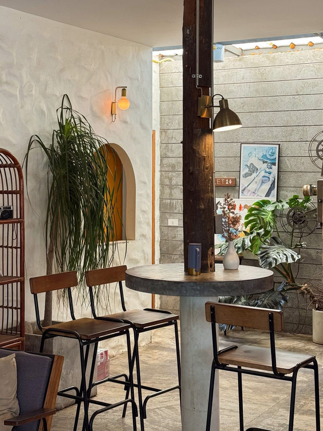  Pakron Café