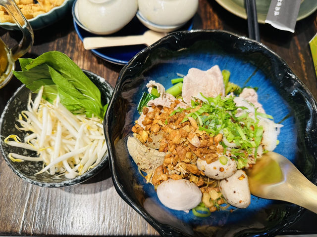 🛶 ก๋วยเตี๋ยวเรือง “ทองสมิทธ์” 