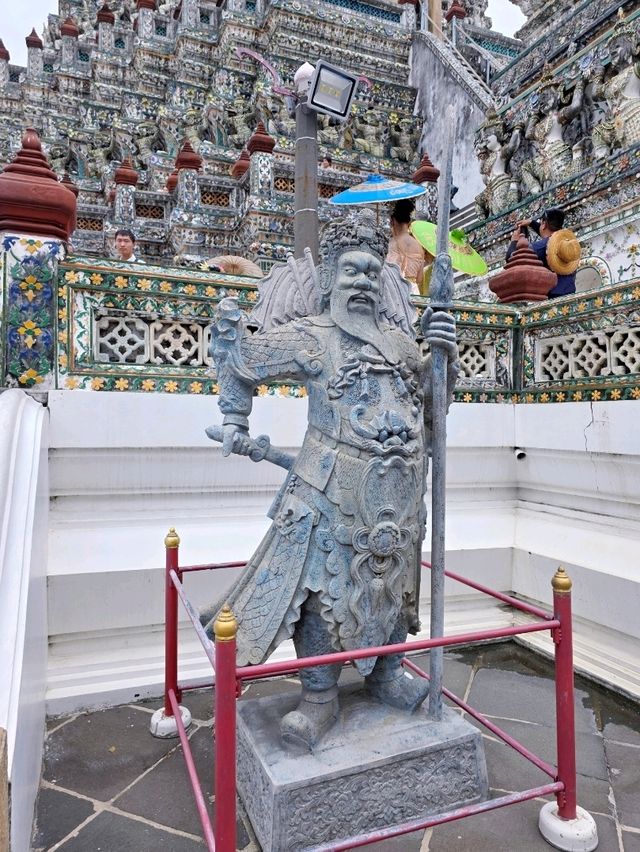Wat Arun – The Temple of Dawn That Shines All Day