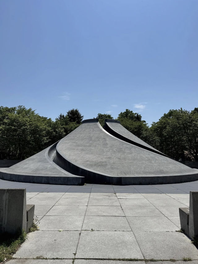 🎯【北海道・モエレ沼公園（札幌）】アートと自然が融合、散策とピクニックにぴったり