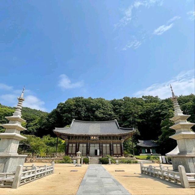 Hidden Gem Alert, Hwangaksan