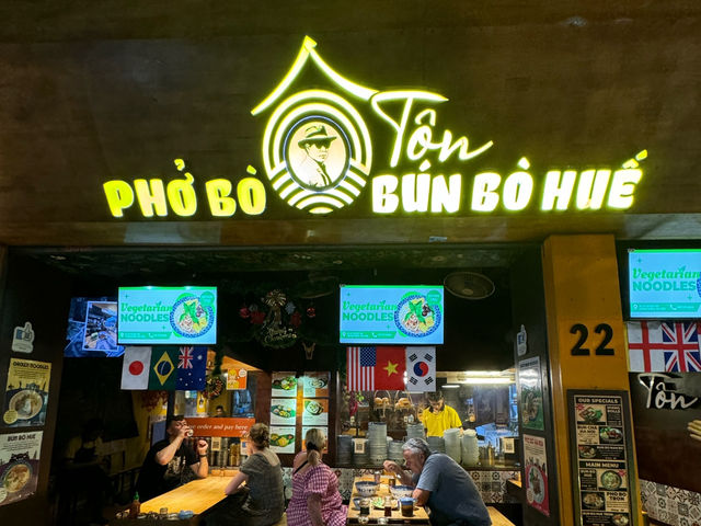 🥖 Beef Stew Bliss in Hanoi – Dipping Into Flavor at Phở Bò, Bún Chả & Nem