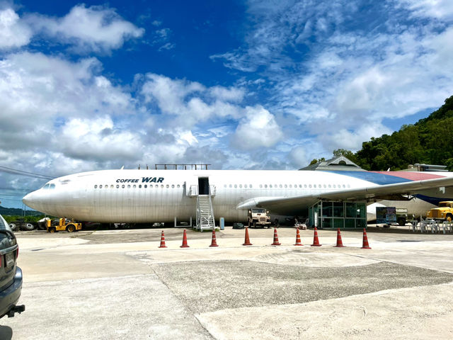 実際の飛行機で楽しむ特別なカフェ体験✈️ #CoffeeWar331 #パタヤカフェ #飛行機カフェ