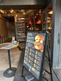 Burger Revolution Tokyo, Gourmet Burgers with a Wagyu Punch