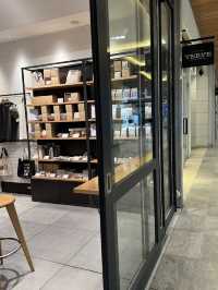 VERVE COFFEE ROASTERS NEWoMan Shinjuku, California Cool Meets Tokyo Precision 