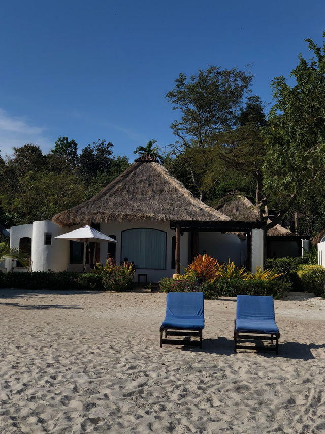 PARADEE RESORT 