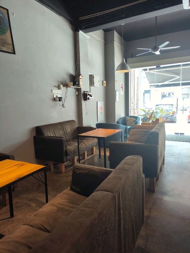 Hidden Gem in Desaru: Coffee & Pastries on a Budget