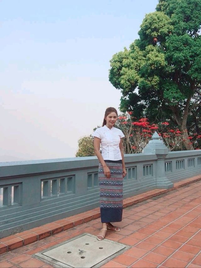 พระบรมธาตุศรีนครินทราสถิตย์มหาสันติคีรี แม่สลอง