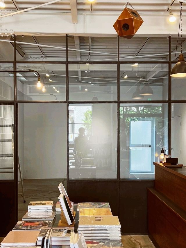 BOOK AND SONS Cafe