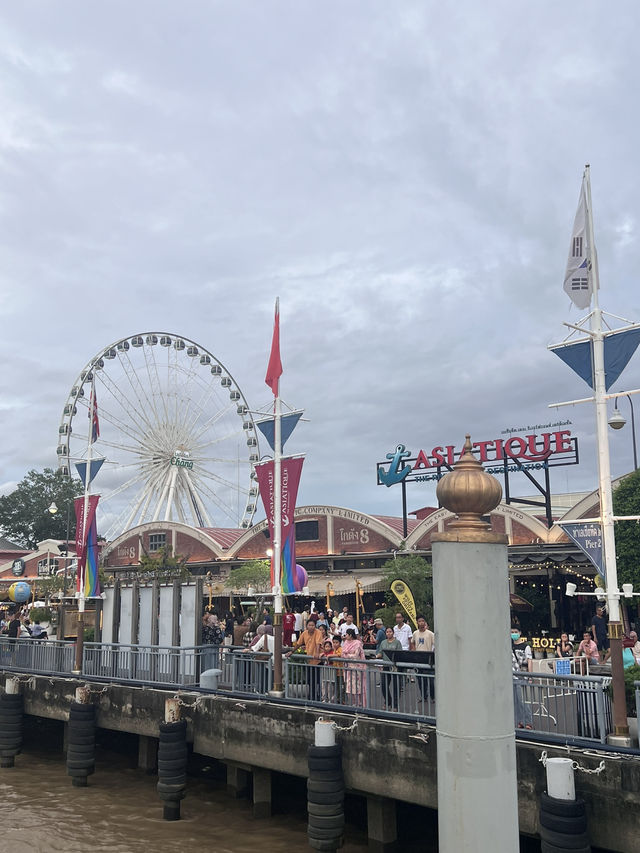 【曼谷】 Asiatique 河濱碼頭夜市