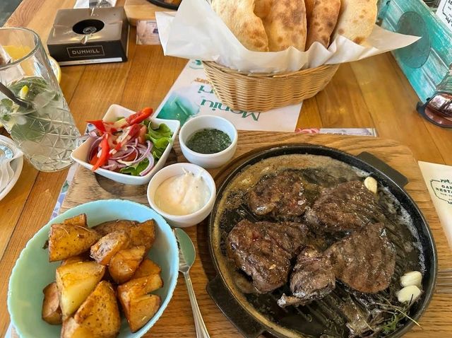 부저우의 푸른 안식처: Garden Restaurant