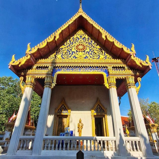 กราบสักการะพระพุทธนิมิตและหลวงพ่อเทพมงคล