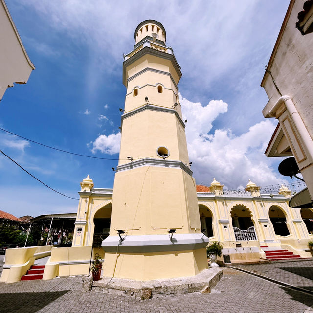 🕌 Solo Cultural Stop: Masjid Melayu Lebuh Aceh – Penang’s Historic Malay Mosque