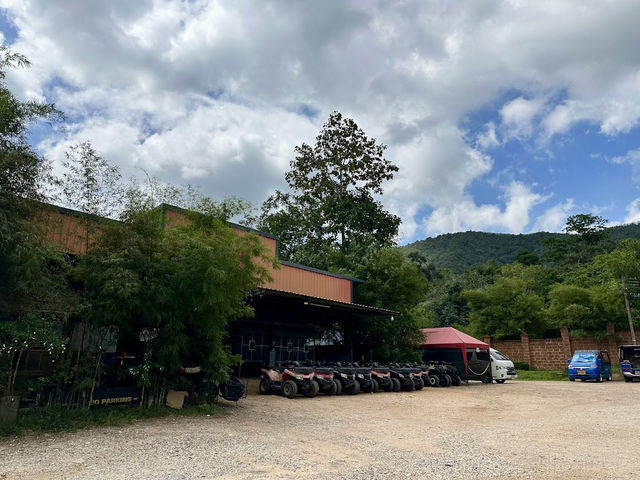 Chang Puak Elephant Camp