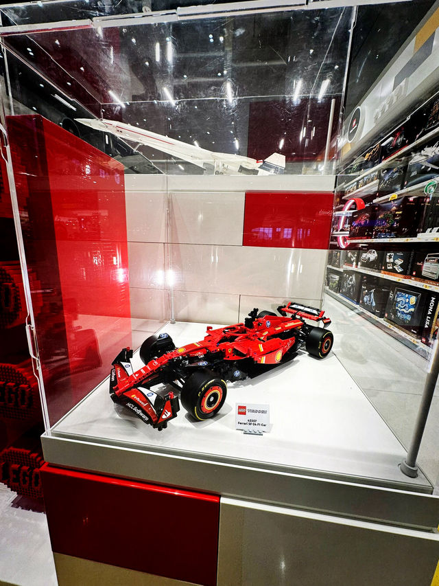 Tiny Bricks, Big Adventures – LEGO Airport at Changi T4