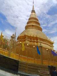 พระธาตุหริภุญชัย...จังหวัดลำพูน