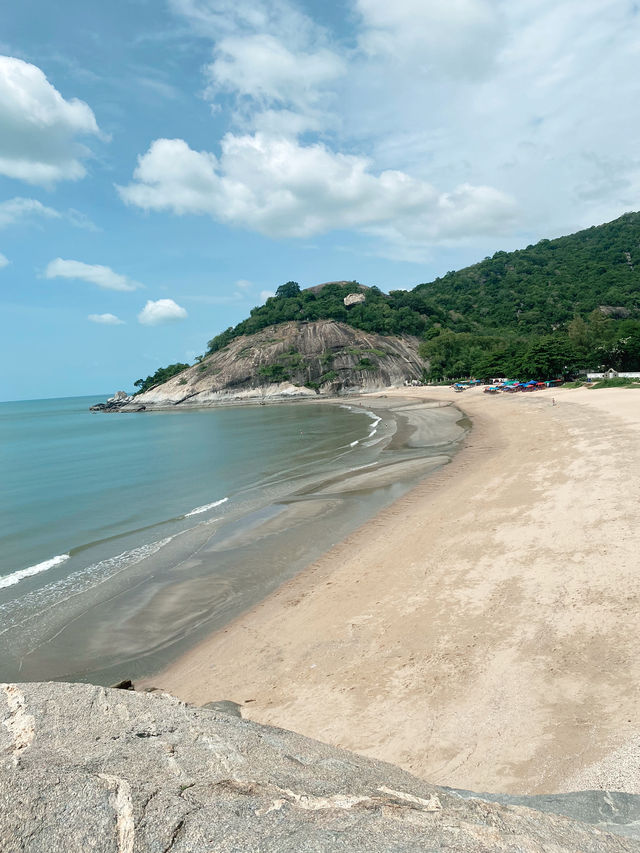 ชวนเที่ยวหาดทรายน้อย – หาดลับบรรยากาศดีที่หัวหิน