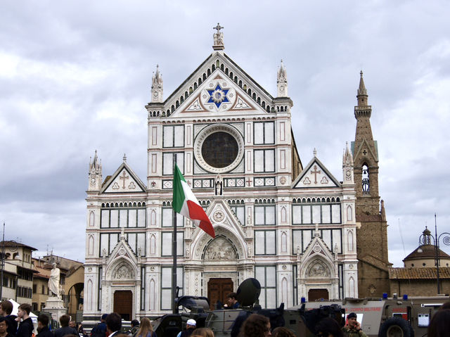 🌟 Loggia dei Lanzi – An Open-Air Gallery That Took My Breath Away