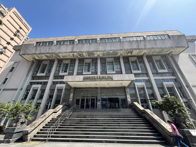 新北市-市立圖書館三重分館（歷史建築 × 重建前紀錄 × 騎車族友善景點）