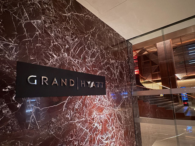Grand Hyatt Singapore: A Classic Stay with Enduring Charm! 🇸🇬🏨