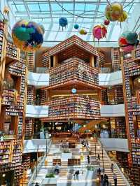 Starfield Library: A Futuristic Haven for Book Lovers in Seoul