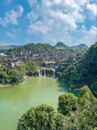 “The Hanging Waterfall of Hibiscus Town”