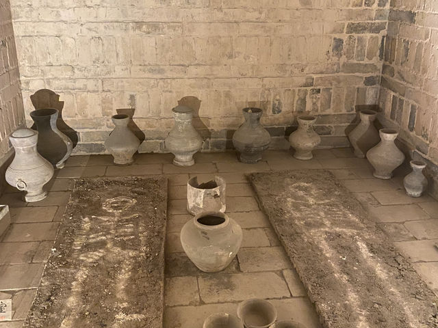⚰️🏛️ Underground Time Travel: Luoyang Ancient Tombs Museum