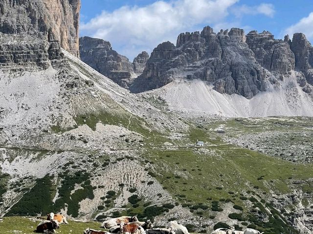 Three peaks 