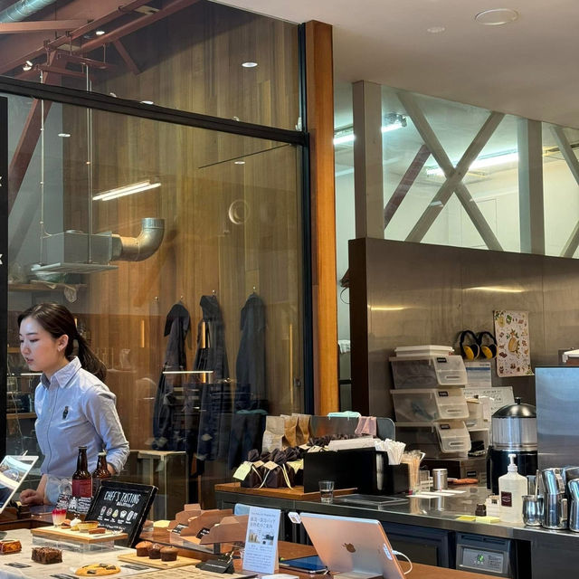 Dandelion Chocolate, Factory & Cafe Kuramae 🇯🇵