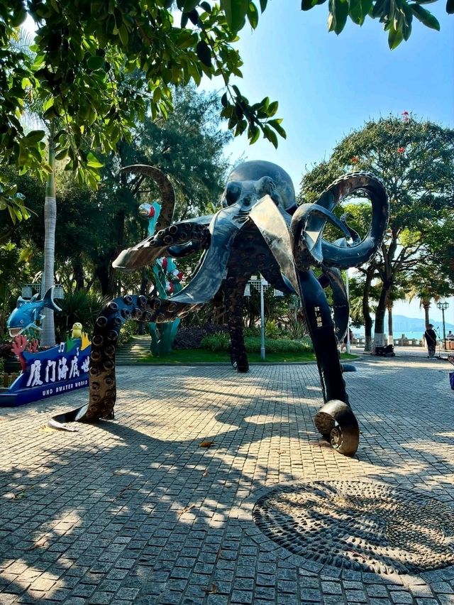 Coastal Charm and Cultural Vibrancy