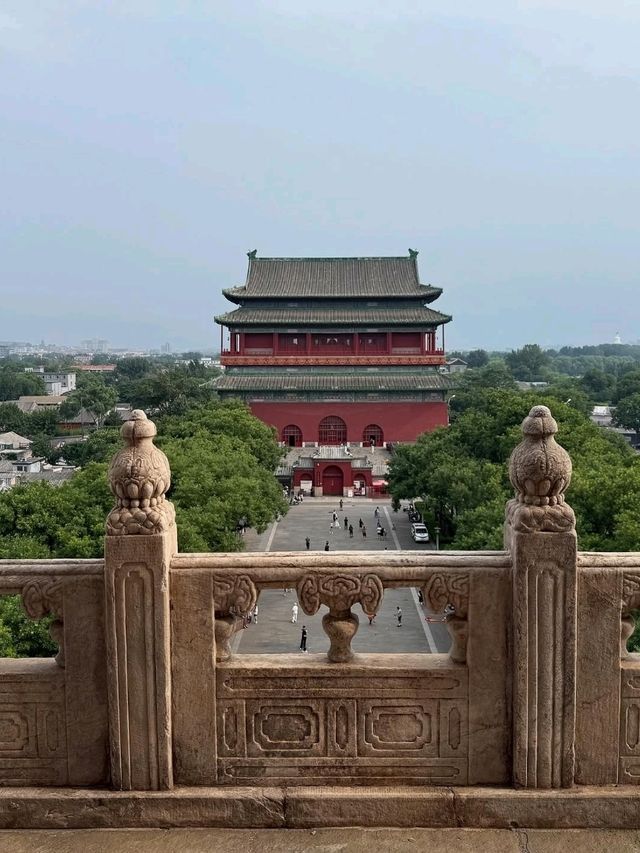 Chill Walks and Epic Views at Jingshan Park