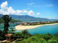 Discover Vietnam’s Most Breathtaking Beaches! 🌊