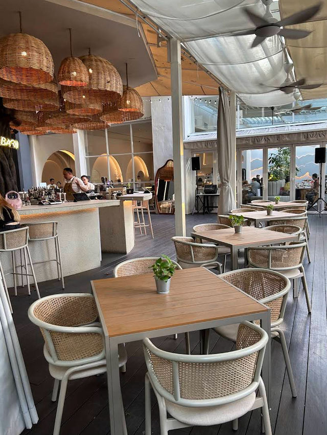Italian Plates with Bar Lounge Vibes at Halzan Penang