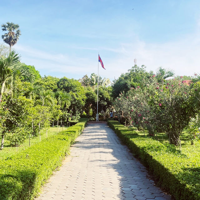 🕊️ Tuol Sleng Genocide Museum: Where a Mother’s Tears Meet a Thousand Prayers for Peace 🕯️