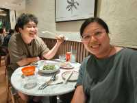 連續三年榮獲米芝蓮必比登推介的泰國餐廳姊妹店《Kopitiam by Saya》