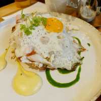 ☕ Quintessential English High Tea on the Canal