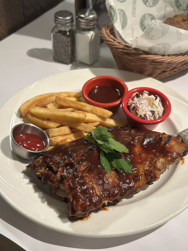 經典美式西餐廳🍽️ 經典美式西餐廳🍽️