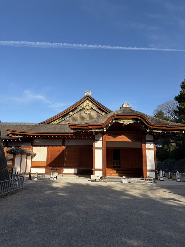 冬日暖陽照亮金鯱:名古屋城聖誕一日遊的奇蹟與浪漫 冬日暖陽照亮金鯱:名古屋城聖誕一日遊的奇蹟與浪漫