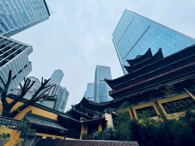 วัดหลัวฮั่น 罗汉寺 (Luohan Temple) วัดหลัวฮั่น 罗汉寺 (Luohan Temple)