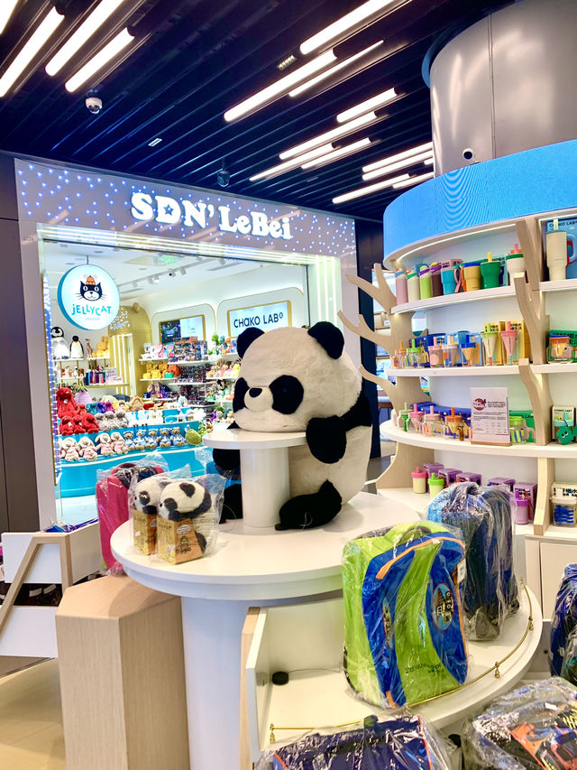 IFS Chengdu – ห้างลักชูรี่กลางเมืองเฉิงตู IFS Chengdu – ห้างลักชูรี่กลางเมืองเฉิงตู