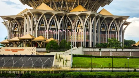 Vibrant State — traveler post in Kuching