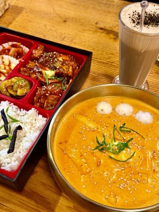Where To Actually Eat In Kathmandu 🥟