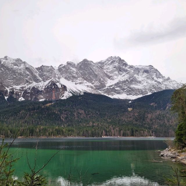 Wonderful hike around Eibsee lake!