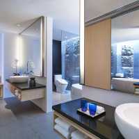 Timeless Elegance in the Heart of Singapore: Singapore Marriott Tang Plaza Hotel