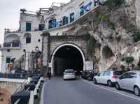 Walking from Minori to Amalfi along the coast 