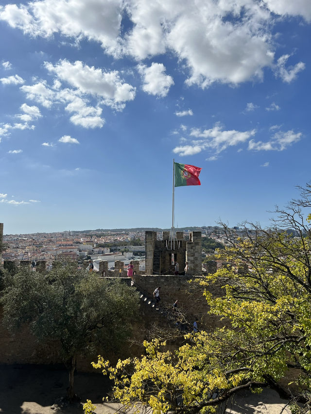 Castelo de São Jorge: Lisbon’s Majestic Hilltop Fortress