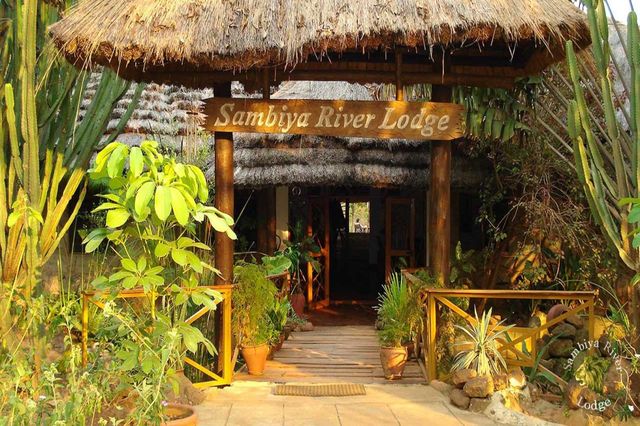 SAMBIYA RIVER LODGE, MURCHISON FALLS NATIONAL PARK